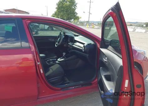 2019 Kia Forte Lxs z USA, uszkodzony, nr VIN 3KPF24AD0KE040053